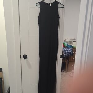 Chic Black Sleeveless Maxi Dress